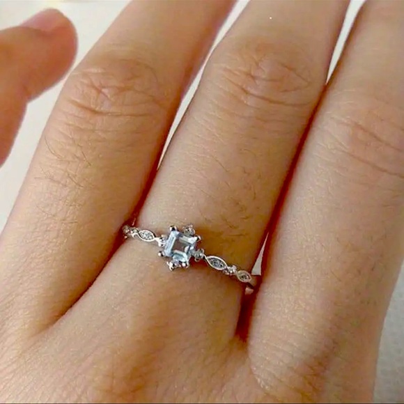 Zales Jewelry - NEW Aquamarine Dainty minimalistic Ring 925 Sterling Silver sz 6